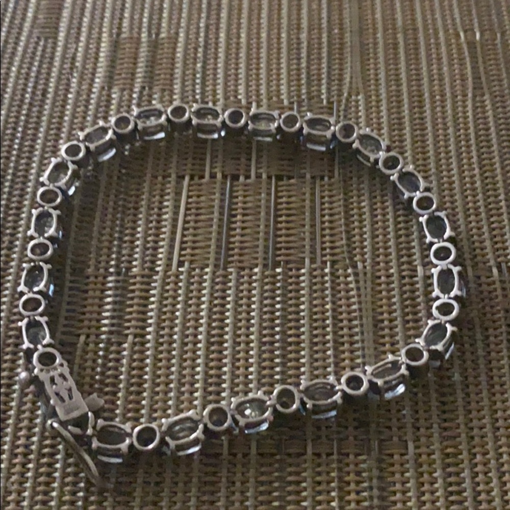 Ss  blue topaz and sapphire stone bracelet - Picture 4 of 6